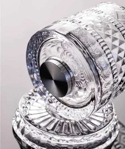 Въртящ се кристален чаши за уиски